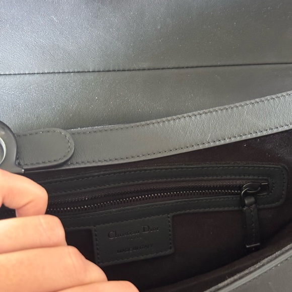 Dior Ultra Matte Saddle Bag - Picture 5 of 7